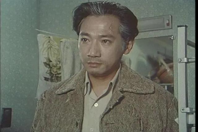 原来他们现实中是两父女，爸爸是视帝，女儿惊艳了那个时代