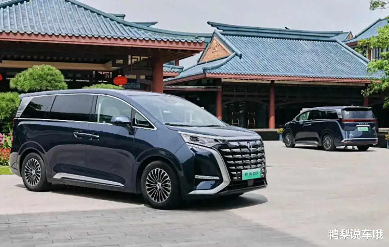 家用车的尽头是MPV，这两款车底盘稳，能爬坡越岭，油耗还低