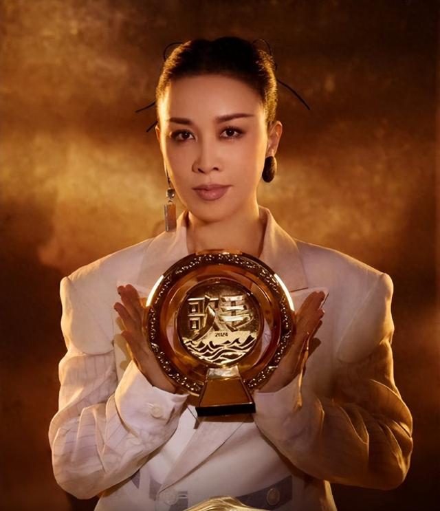 凡希亚|凡希亚先给内娱上了一课,最后被内娱好好教育!