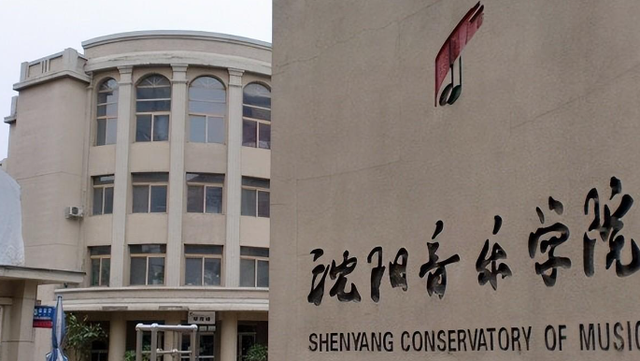 2004年他一首歌狂赚2亿,却在10年后彻底“消失”,如今他怎样了