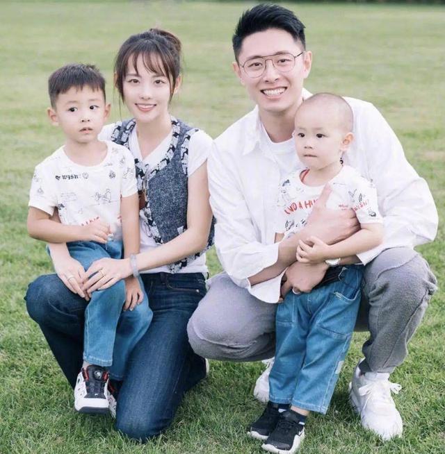 张嘉倪:被封杀后断崖式衰老,疯狂营销错误选择,终成人生输家