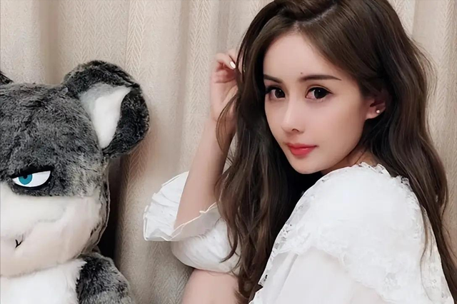 拒4000万分手费,“母凭子贵”获9亿,王思聪惊呼她才是顶级玩家