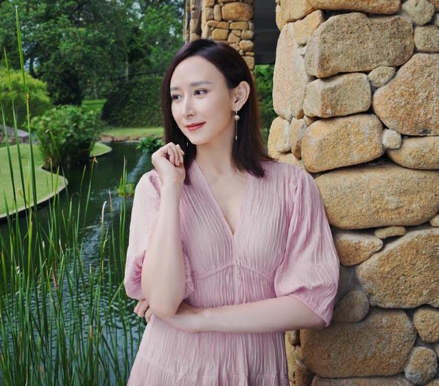 胡静:因长得太美被国外的首富看中,为让她安心睡,甘愿切除器官