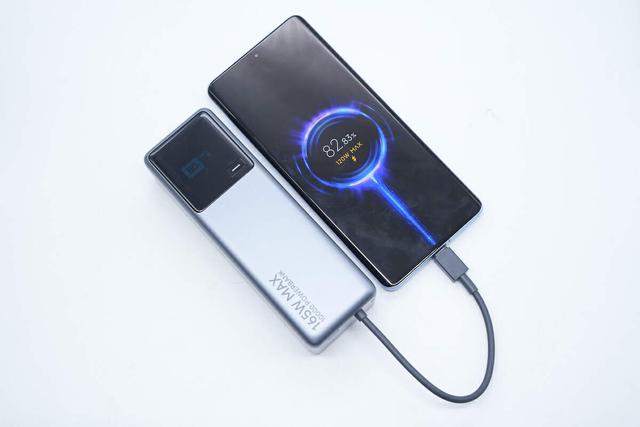 支持65W PD快充和120W小米快充，小米165W自帶線充電寶拆解