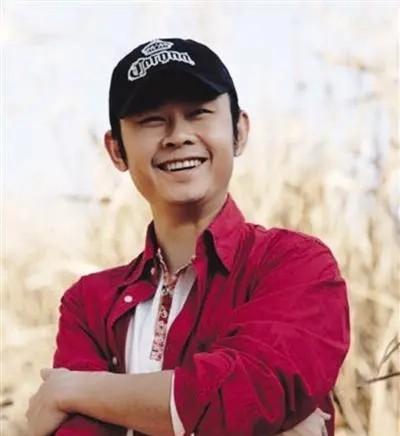 这一次,将2600万演唱会收入全部捐出的刀郎,已经走上另一条大道