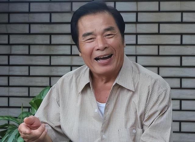 “6个老婆”同住一室,每人每月7万零花钱!71岁又娶第七房姨太太