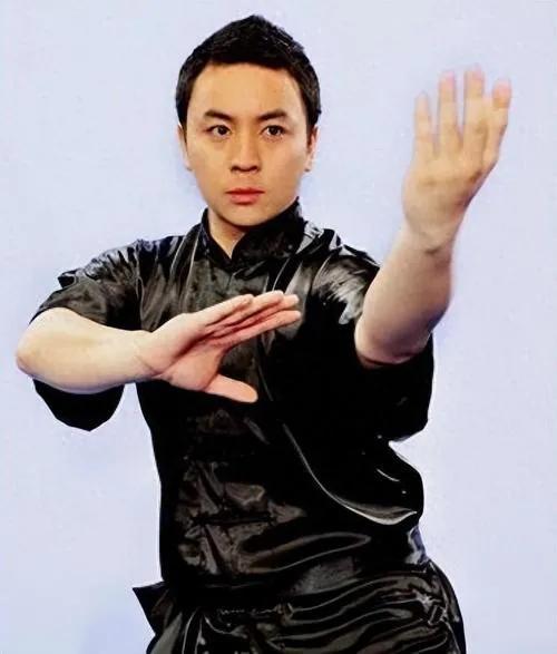 从少林寺走出的5位影视之星,个个演技非凡,最佩服最后1位