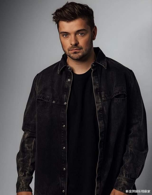 接连热搜?黄子韬发文道歉,小马丁回应拒绝同台,网友吃瓜吃蒙圈