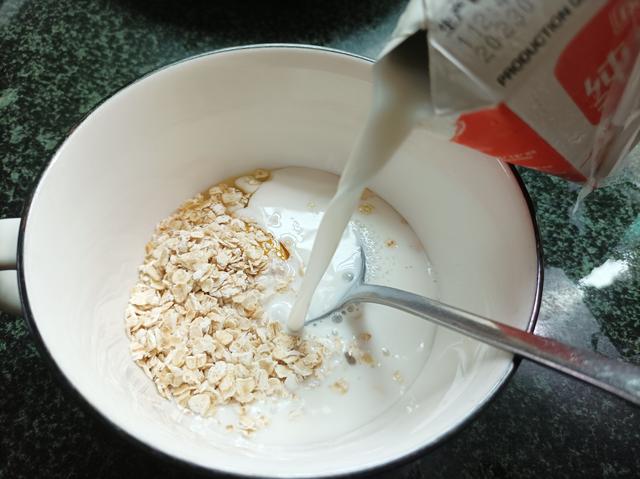 钟南山：中老年少吃馒头与米饭，多吃这三种，健康长寿