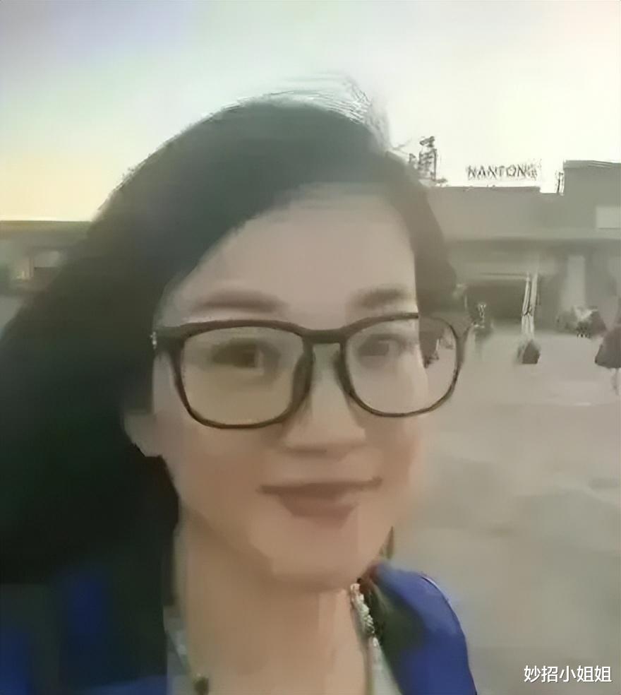 中华儿慈会再爆丑闻: 女秘书长组织成人糜乱游戏, 奢靡生活曝光!