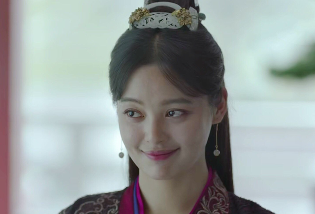 《庆余年》前两季，33岁的海棠朵朵和38岁时对比，差距太明显了！