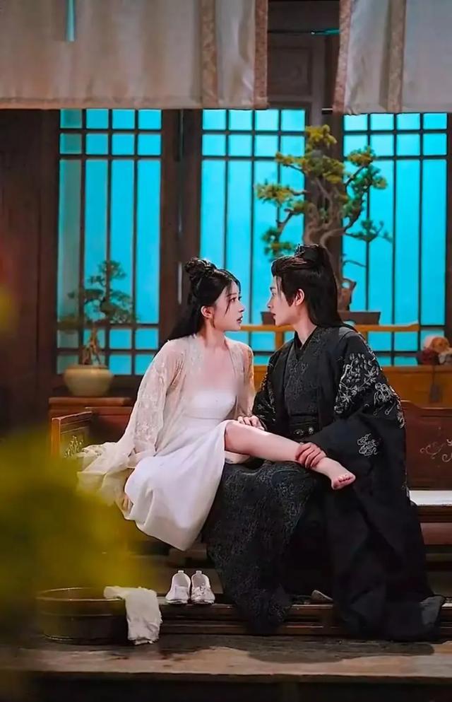 “兼祧两家”题材四版短剧大比拼，哪一对CP最让你着迷？