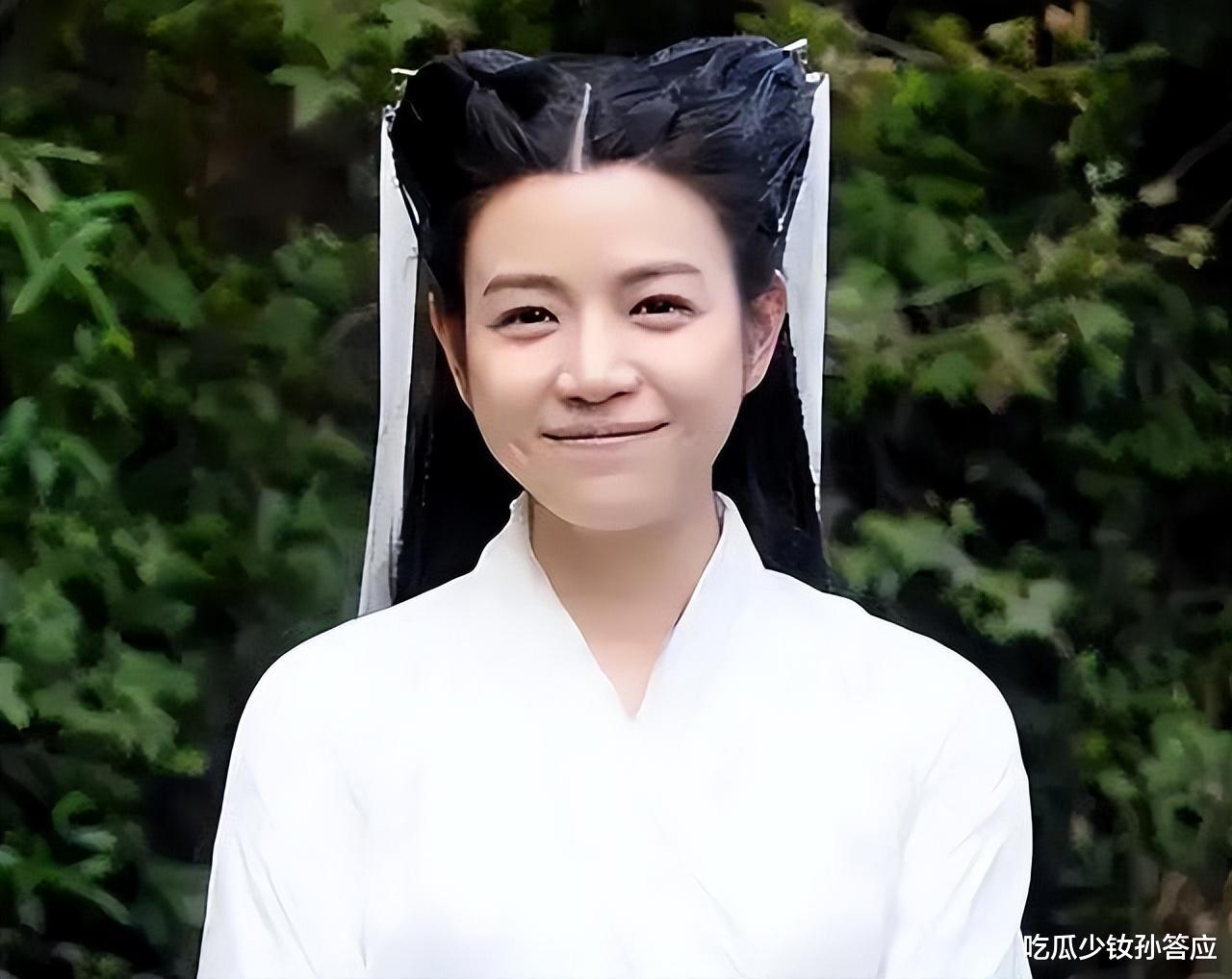 收手吧！“资本家”丑孩子！长相平平却硬演绝世美女，谁给的勇气