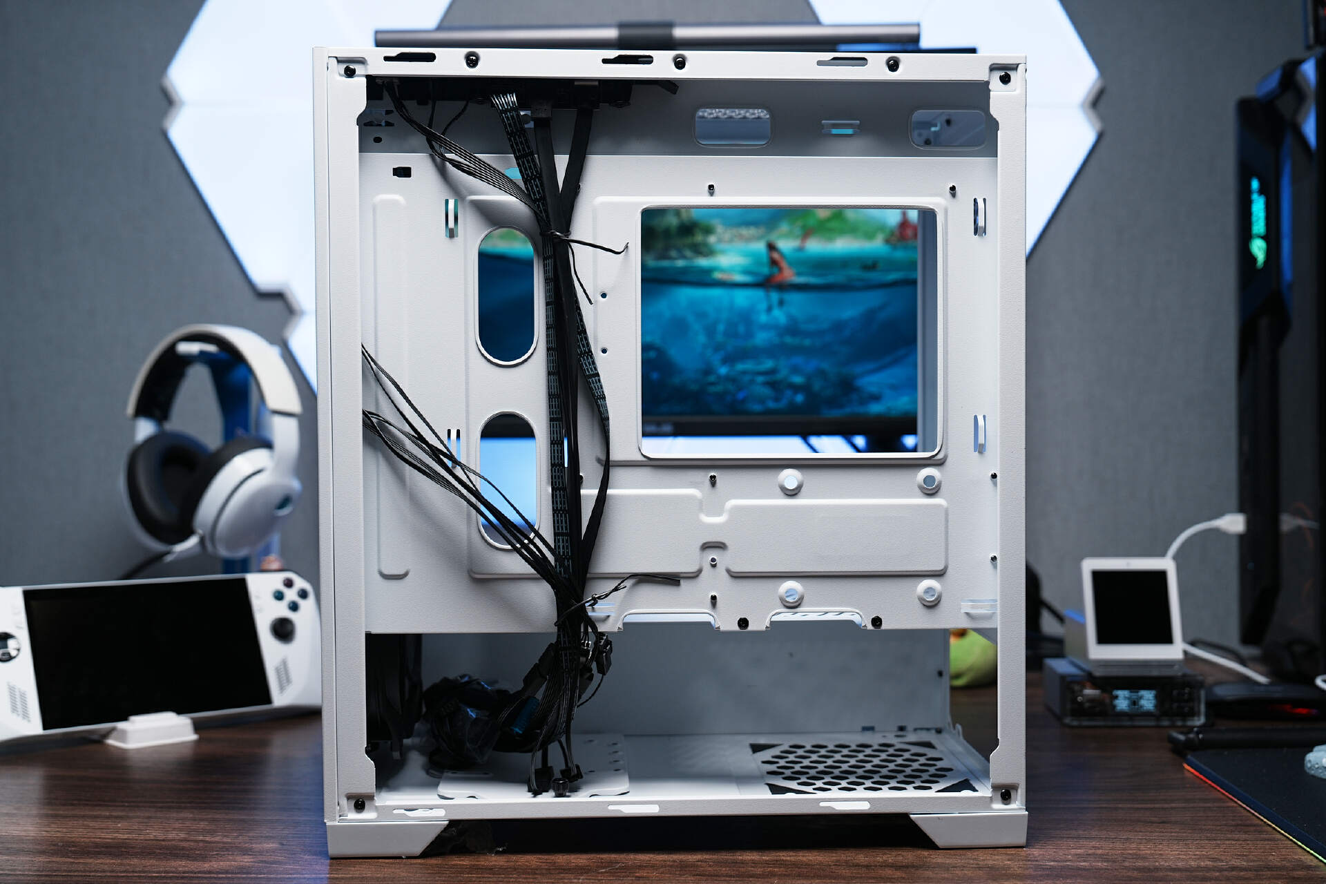 更有性价比,12700KF+技嘉雕妹B760M+4060ti雪鹰的黑猴表现