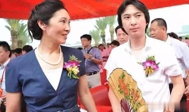 王思聪的底气从来都不是王健林，而是母亲林宁 林宁的父亲叫林连