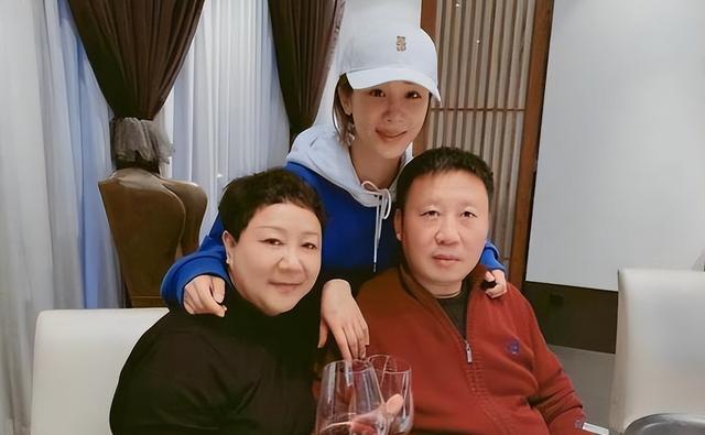 顶替杨紫出演《家有儿女》,在地下室被人暴揍,如今宁丹琳哪去了