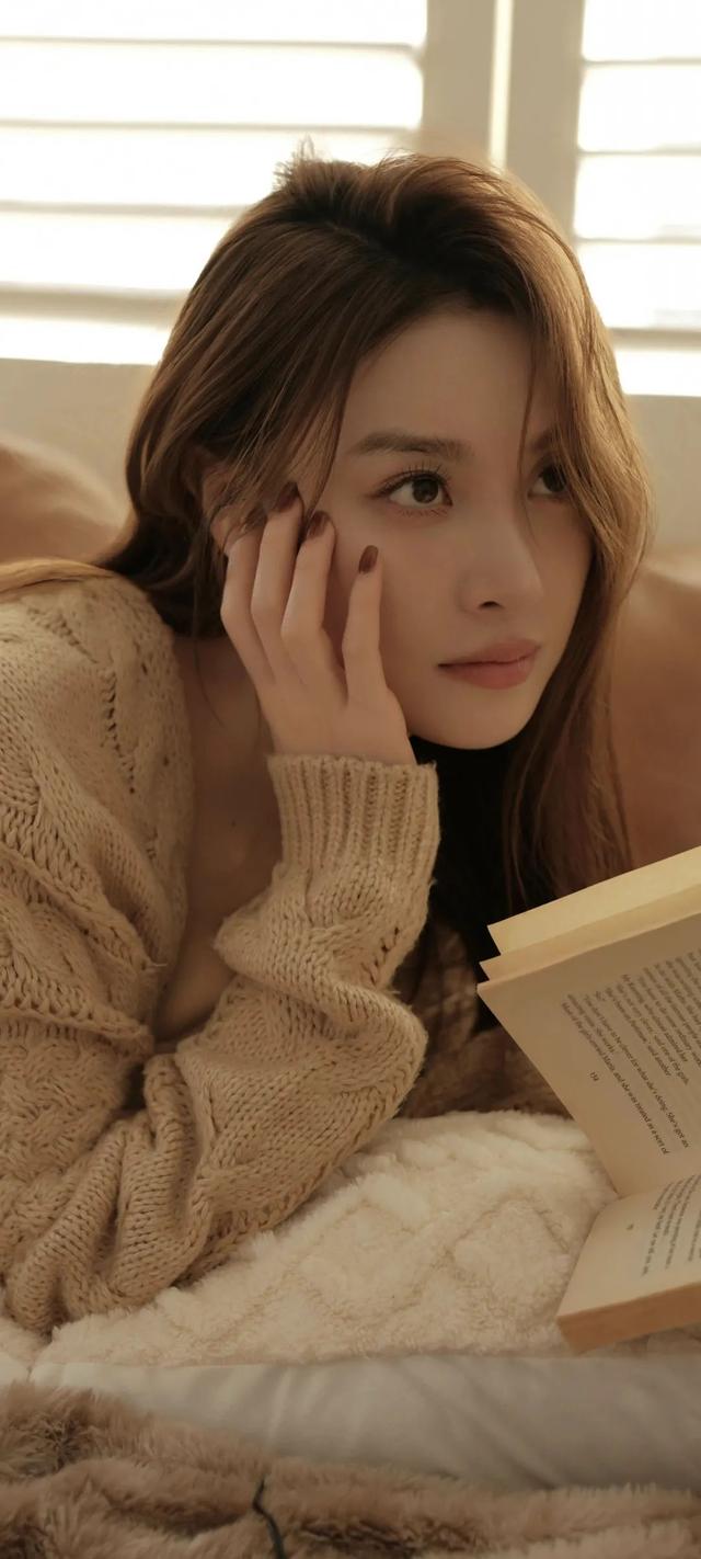 隆妮高启兰最新写真,好美