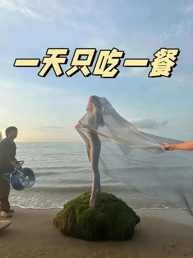 舒淇身材火辣如东方维纳斯,平坦腹部让人惊艳,网友直呼羡慕!