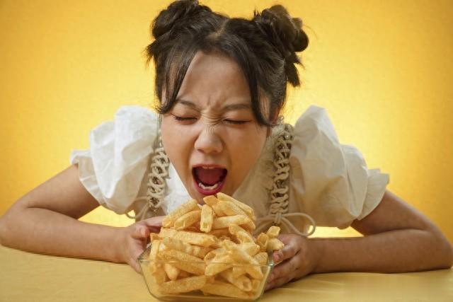 饥饿感是减脂路上的小怪兽？看这里，打败它！