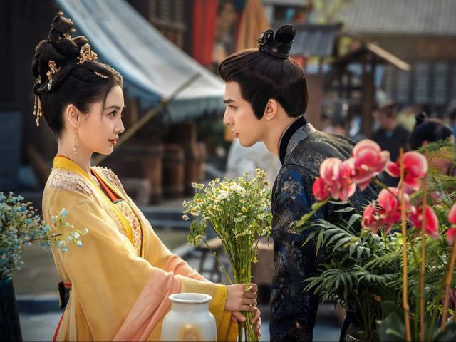 腾讯空降开播！男女主颜值双双在线，积压多年终于要来了！