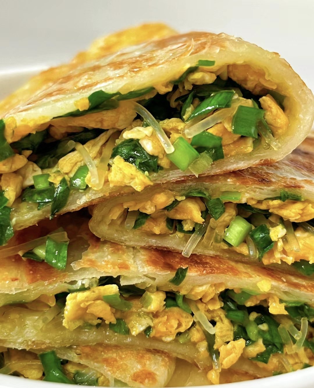 酥脆外皮，鲜香内馅：完美韭菜盒子制作指南