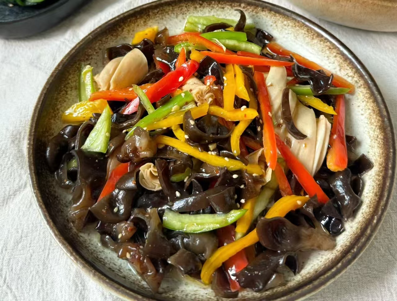 高温来袭,建议中老年人,多吃这6道高钾菜,腿脚有劲,精力充沛