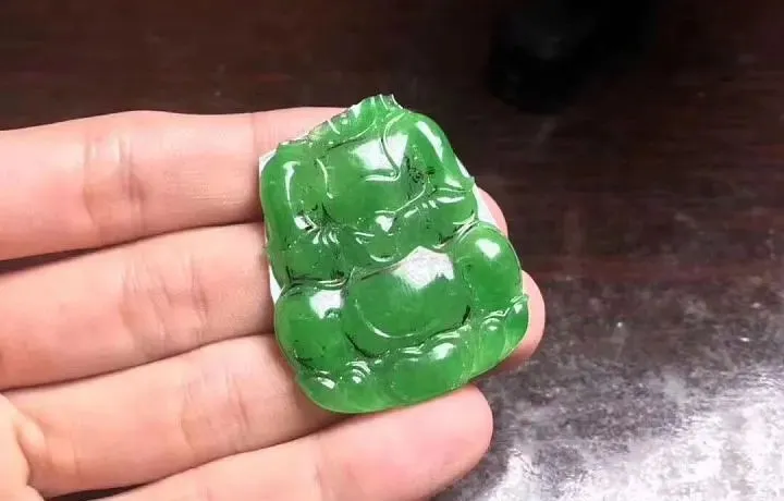 翡翠玉雕工艺之翡翠改工