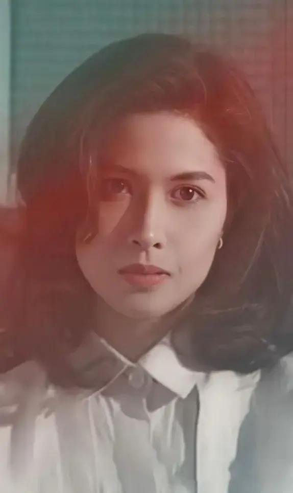 年轻时美的惊为天人，但是花期却很短，颜值很快就坍塌的6位明星