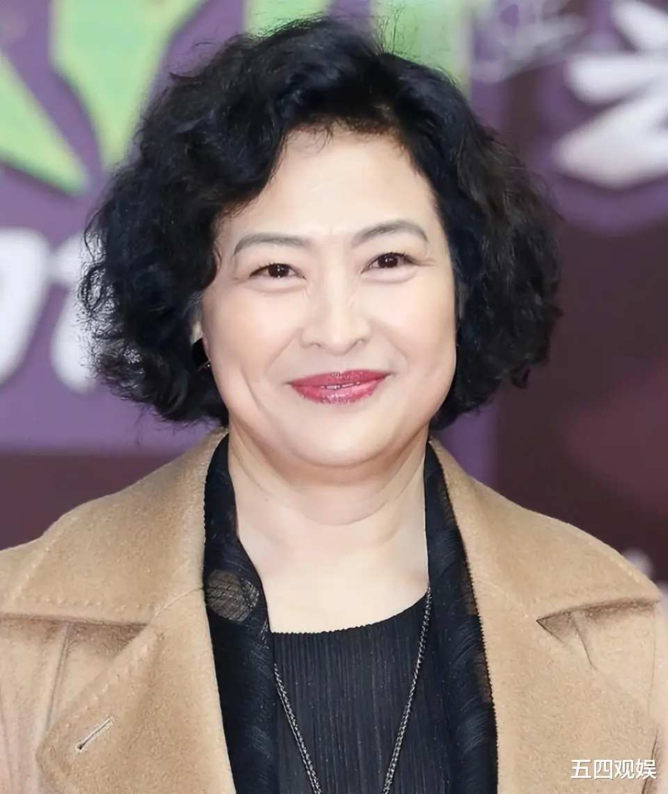 郭德纲、曹云金同日直播:一个20万人关注纲丝节,一个吸引5万人听书