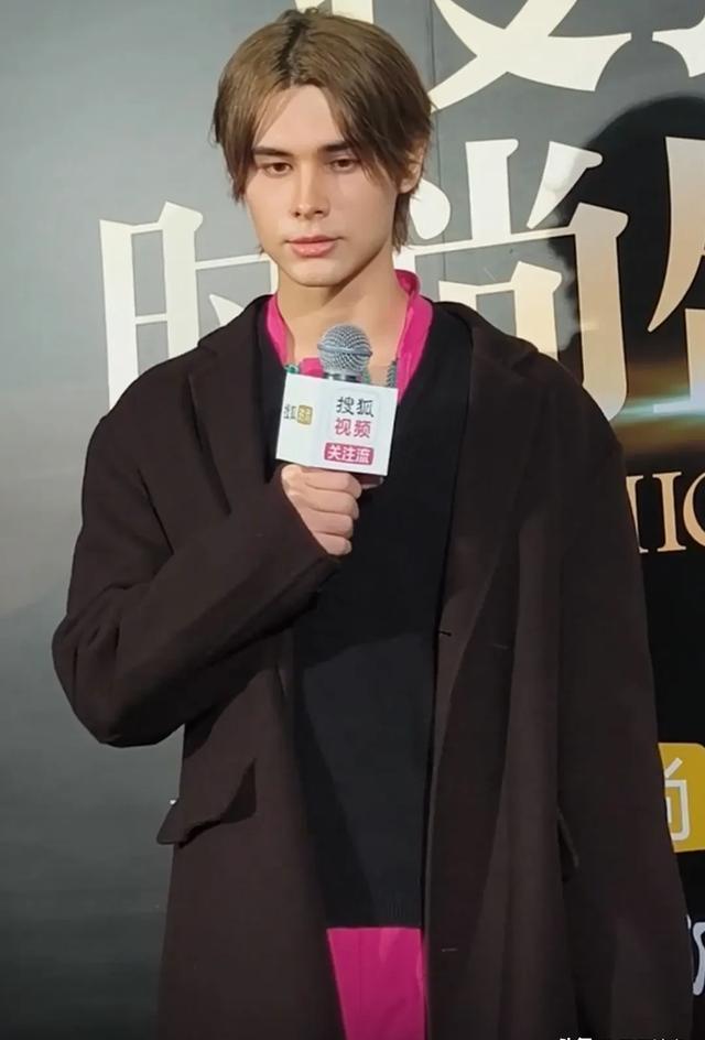 北京这晚，柳岩的背真白，程潇腰好细，张雨绮的腿有点短