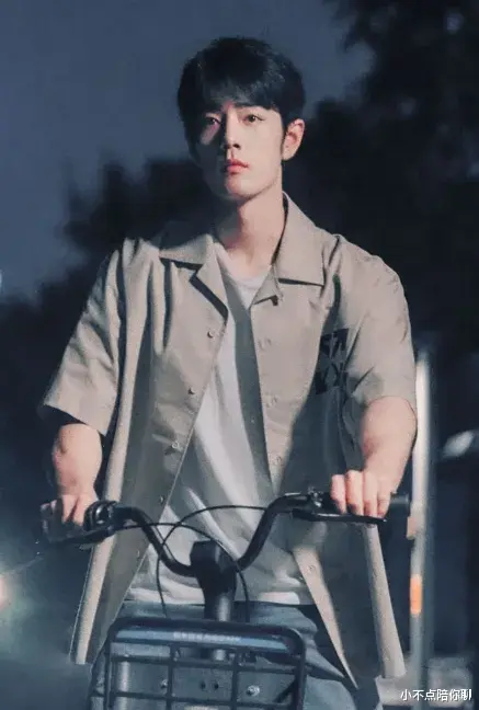 肖战2024收官之际斩获新荣誉!荣获中国年度演员金奖,肖战一直被认可