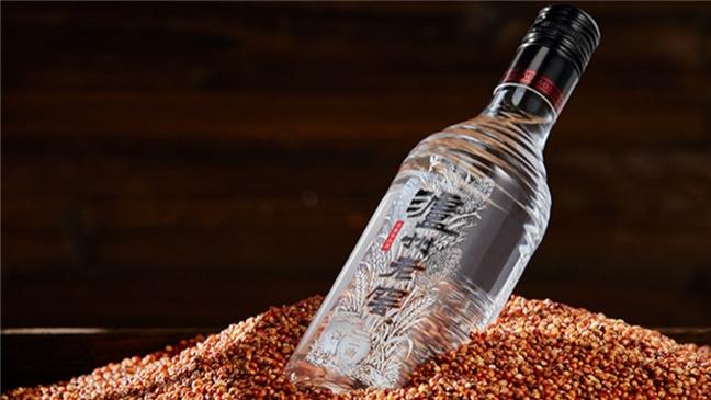 4款超市“低调白酒”，价格便宜却都是纯粮酿造，懂行的整箱搬