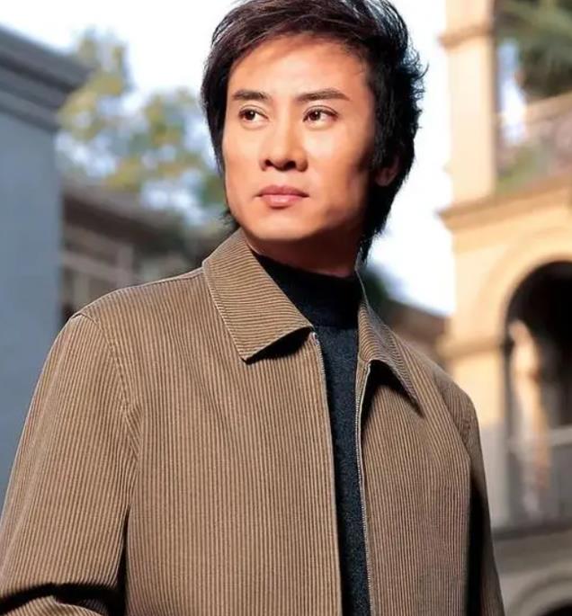 娶富婆为妻后,从铁路工人到春晚歌手,承诺永不变心的他做到了吗