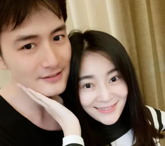 容嬷嬷儿子到底多帅？被妻子倒追5年，双胞胎儿子曝光我酸了！