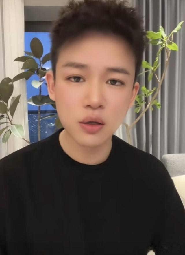 孟贺在与张兰汪小菲的开庭中出现骚操作,孟贺可能会因此激怒大S