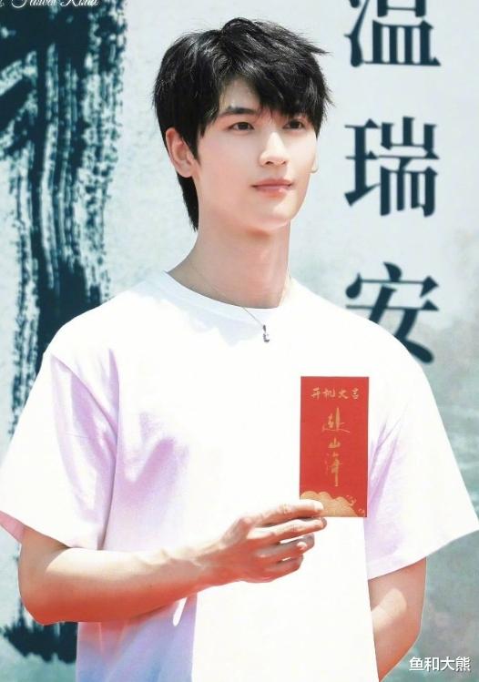 成毅《赴山海》官宣,古力娜扎不上桌,张智霖邱心志丁勇岱作配!