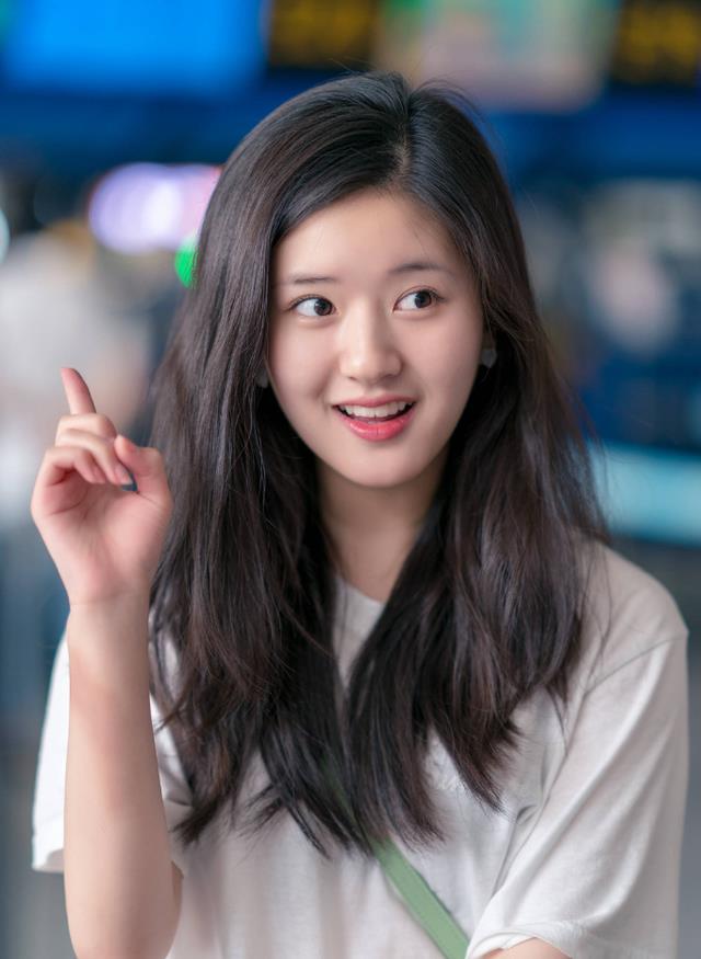 赵露思事件再升级！千字长文控诉“恩人”，于正怒斥：你德不配位