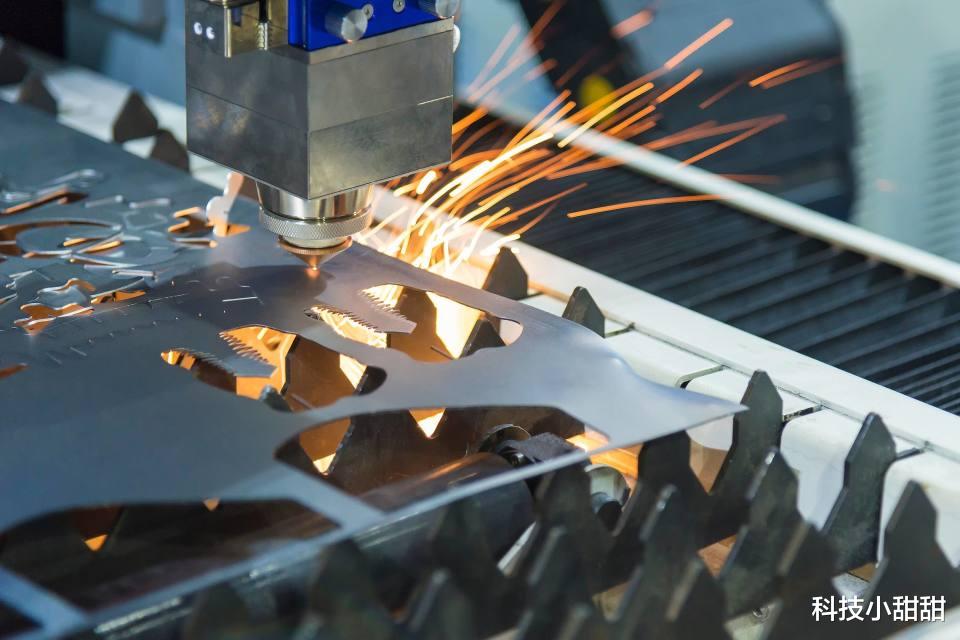 ASML光刻机生产线迁美,全球半导体迎变革挑战,中国加速自研