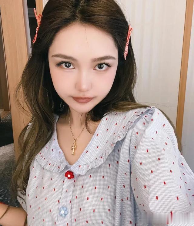 周扬青发文诉苦，称浪姐5是减肥训练营，脸熬垮了，已瘦到87斤