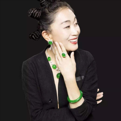 一生不婚未育，翡翠收藏大佬，“窒息恶妈”陈瑾的一生有多强悍！