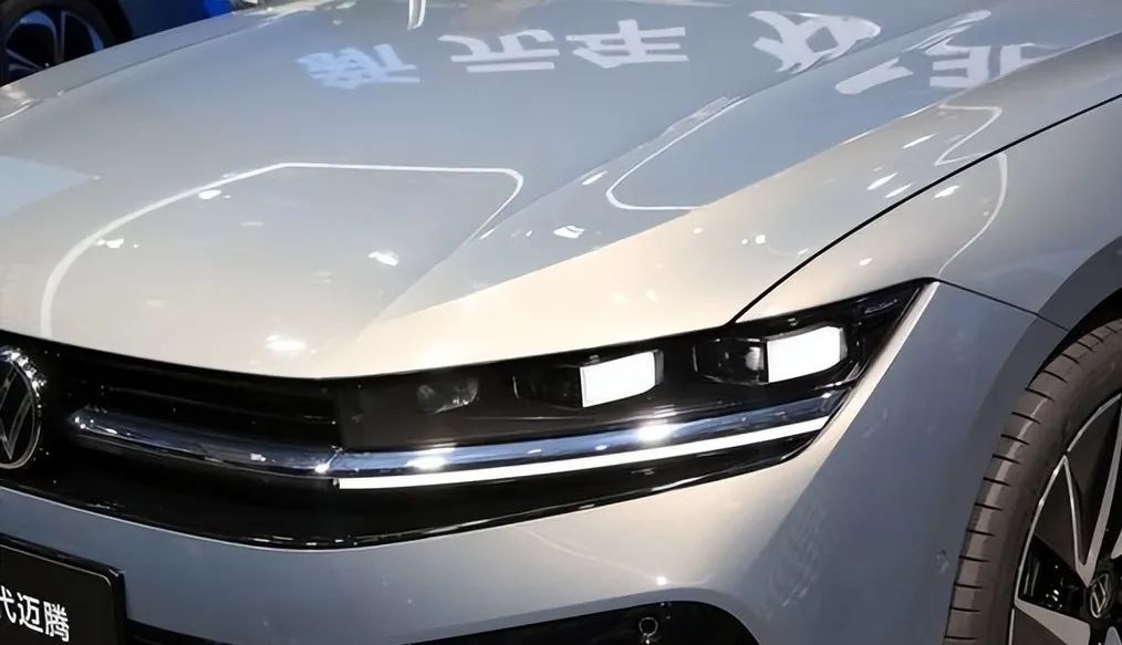 奥迪也不端着了，从18万降到14万，年轻人的理想车型