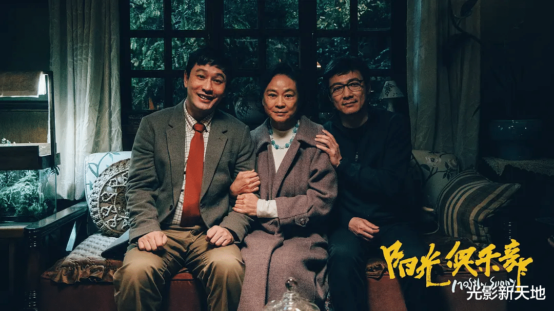 黄晓明夺金爵影帝，6分钟感言耐人寻味，表面风光实则输得彻底