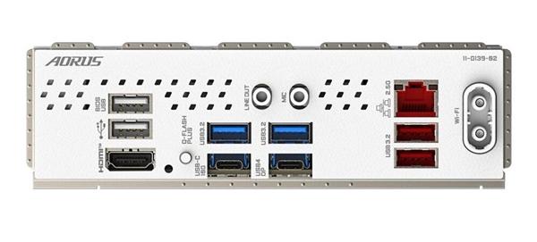 第一款X870 ITX迷你小板诞生!通体纯白