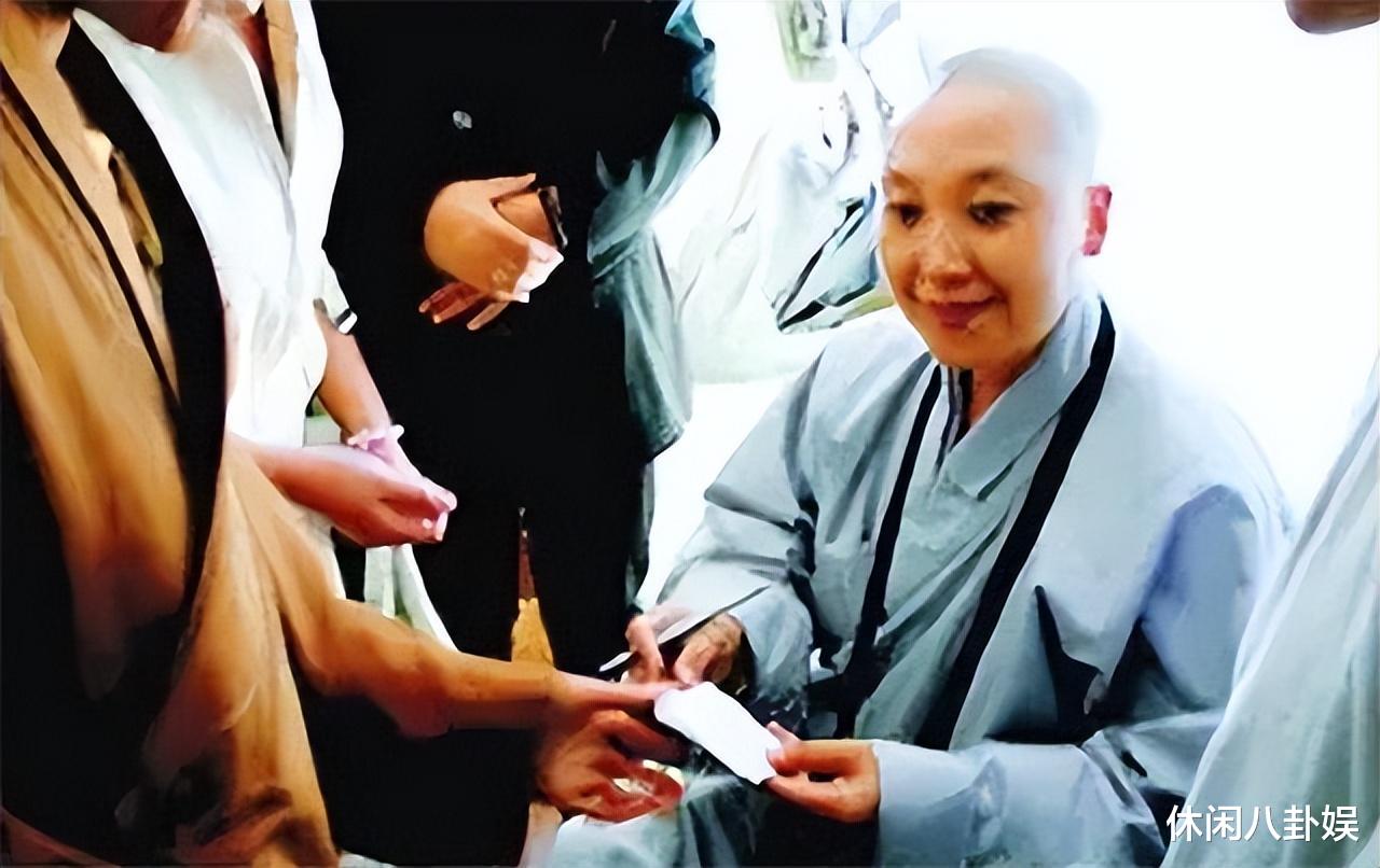 李娜出家已25年:80岁老母亲含泪陪她住寺庙, 如今她们过得怎样?