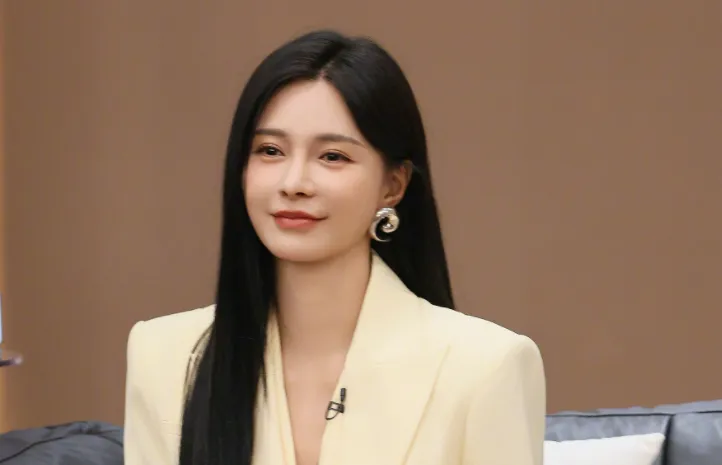 沈梦辰|不是吧！她又整上容了？