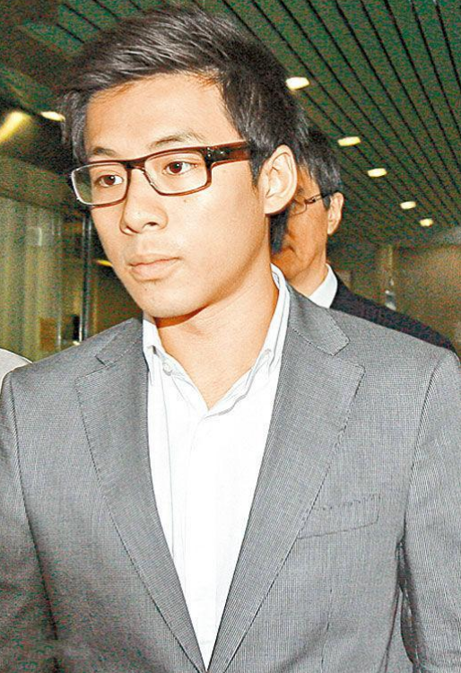 36岁霍启仁求婚成功，霍启刚郭晶晶乐开花，女网友：霍启山留给我