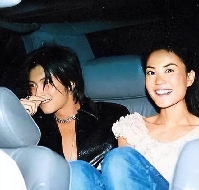 世纪三角恋终于落幕,王菲终于放过谢霆锋?三人如今各自安好