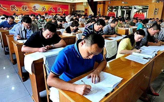 聘任制公务员招聘遇冷，高薪也难吸引大学生眼球，原因很现实