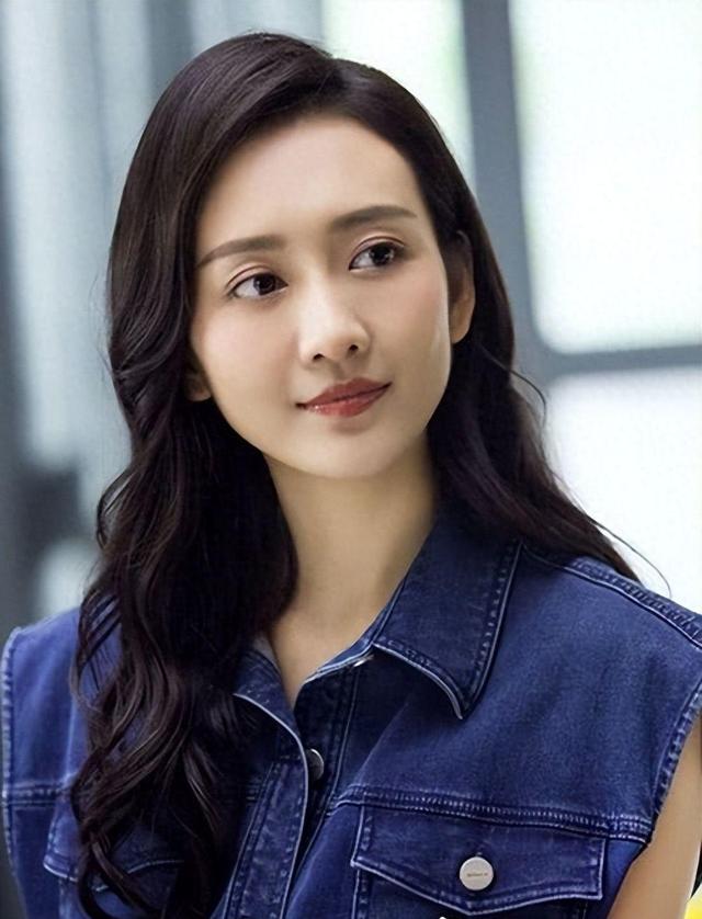 40岁王鸥再曝丑闻!\三寸黄泥地\中\现世报\轮番上演