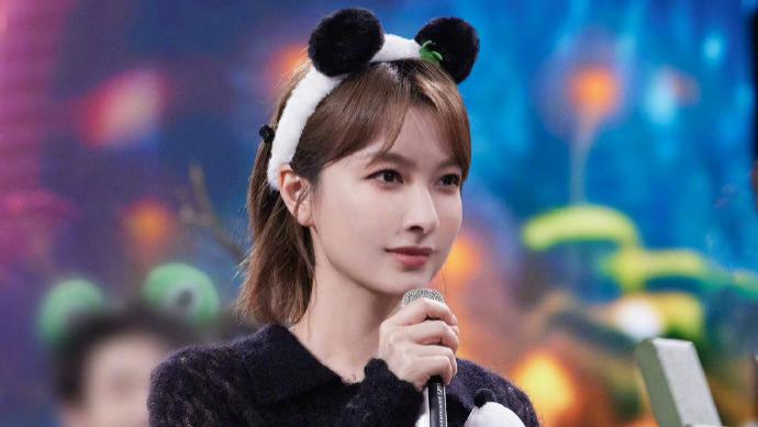 吴昕郑凯深夜同居实锤，12年关系浮出水面！